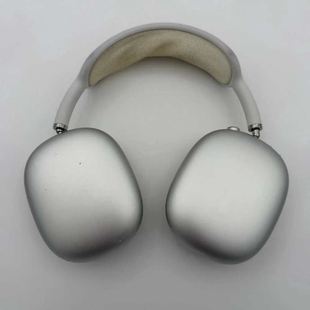 Apple AirPods Max Wireless Over-Ear Headset A2096 - Silver w/ Case